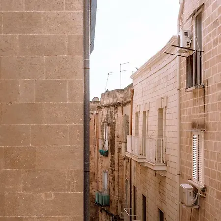 Geneva's Apartment